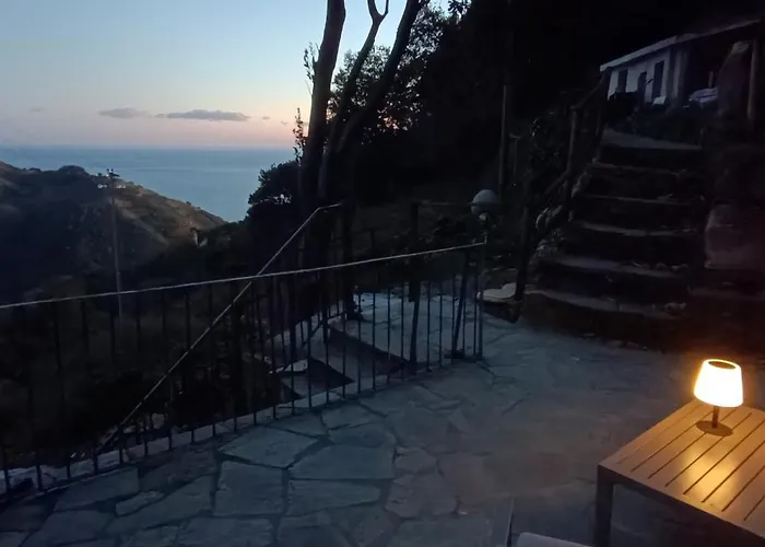 La Quiete Accesa Vernazza